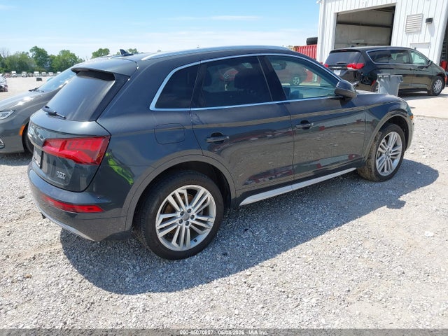 45070807 :رقم المزاد ، WA1BNAFY7J2007816 vin ، 2018 Audi Q5 2.0t Premium/2.0t Tech Premium مزاد بيع