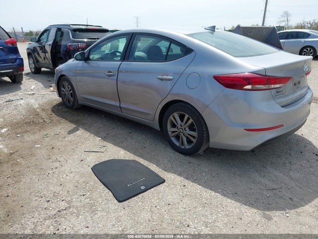 2017 Hyundai Elantra Value Edition მანქანა იყიდება აუქციონზე, vin: 5NPD84LF6HH155863, აუქციონის ნომერი: 45070858