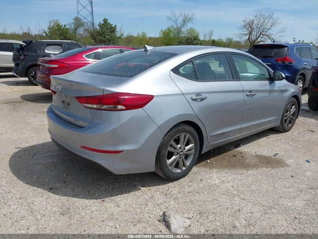 2017 Hyundai Elantra Value Edition მანქანა იყიდება აუქციონზე, vin: 5NPD84LF6HH155863, აუქციონის ნომერი: 45070858