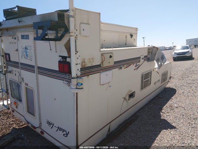 45070886 :رقم المزاد ، 4X4SRT709XM000193 vin ، 1999 Forest River Other مزاد بيع
