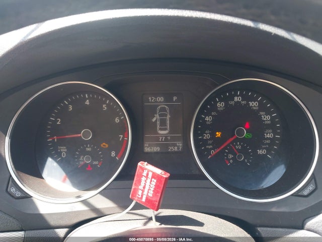 45070895 :رقم المزاد ، 3VWDB7AJ1HM215839 vin ، 2017 Volkswagen Jetta 1.4t Se مزاد بيع