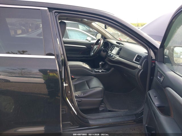 2015 Toyota Highlander Xle V6 მანქანა იყიდება აუქციონზე, vin: 5TDJKRFH3FS093747, აუქციონის ნომერი: 45070905
