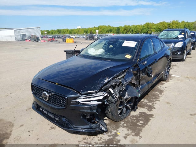 2024 Volvo S60 B5 Core Dark Theme მანქანა იყიდება აუქციონზე, vin: 7JRL12FK5RG326798, აუქციონის ნომერი: 45070913