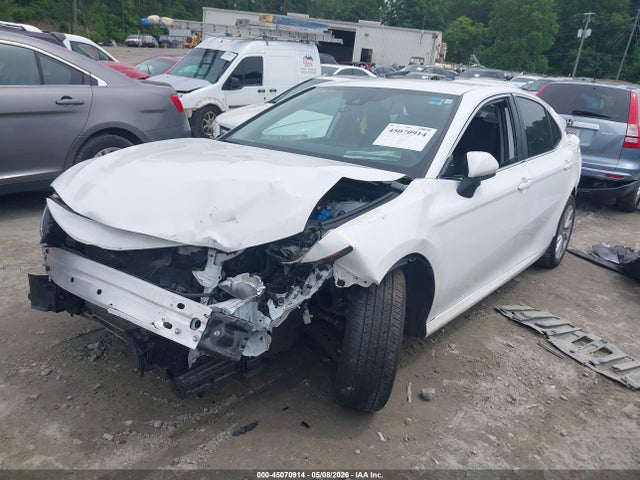Продажа на аукционе авто 2022 Toyota Camry Le, vin: 4T1C11AK0NU654153, номер лота: 45070914