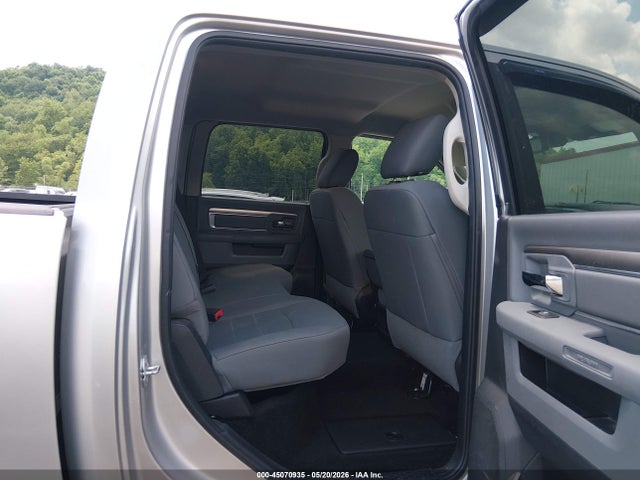 Продажа на аукционе авто 2016 Ram 2500 Slt, vin: 3C6UR5DL2GG103815, номер лота: 45070935