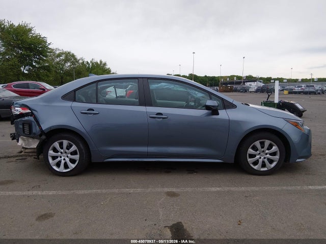 Toyota COROLLA LE 2022 5YFEPMAE6NP383720 Image 13