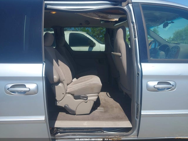 45070947 :رقم المزاد ، 2C4GP44R13R372712 vin ، 2003 Chrysler Town & Country Lx مزاد بيع