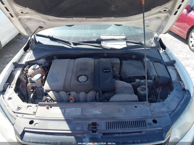 Продажа на аукционе авто 2013 Volkswagen Passat 2.5l S, vin: 1VWAP7A3XDC006701, номер лота: 45070966