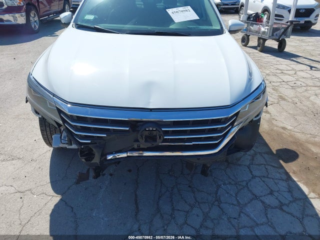 Продаж на аукціоні авто 2022 Volkswagen Passat 2.0t Se, vin: 1VWSA7A37NC004945, номер лоту: 45070982