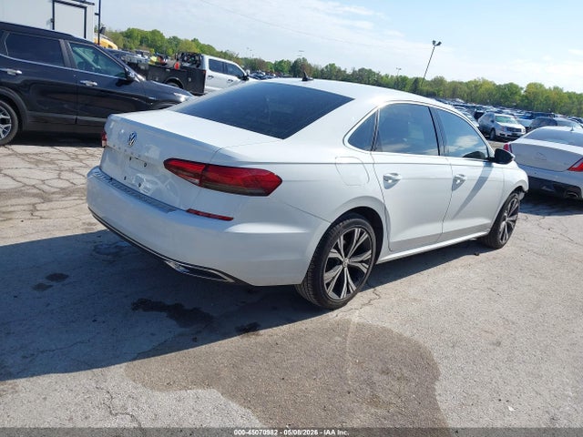 Продаж на аукціоні авто 2022 Volkswagen Passat 2.0t Se, vin: 1VWSA7A37NC004945, номер лоту: 45070982