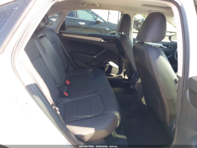 Продаж на аукціоні авто 2022 Volkswagen Passat 2.0t Se, vin: 1VWSA7A37NC004945, номер лоту: 45070982