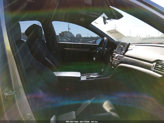 1HGCV1F32JA150727 Honda Accord Sport