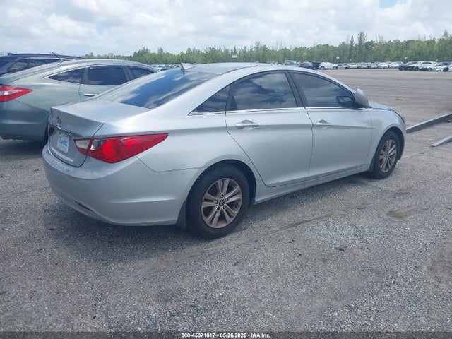 Продажа на аукционе авто 2013 Hyundai Sonata Gls, vin: 5NPEB4AC2DH556304, номер лота: 45071017