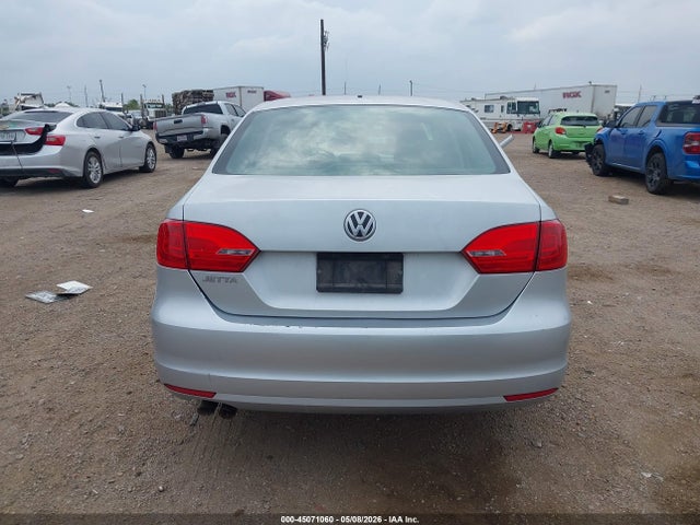 45071060 :رقم المزاد ، 3VW2K7AJ9DM352240 vin ، 2013 Volkswagen Jetta 2.0l S مزاد بيع