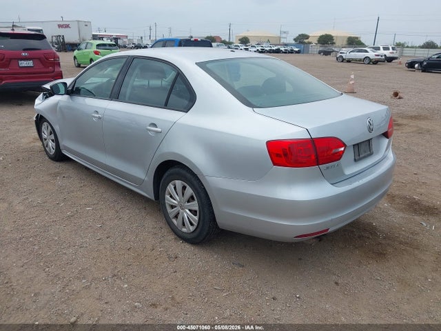 45071060 :رقم المزاد ، 3VW2K7AJ9DM352240 vin ، 2013 Volkswagen Jetta 2.0l S مزاد بيع