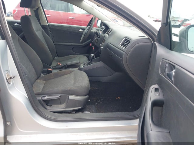 45071060 :رقم المزاد ، 3VW2K7AJ9DM352240 vin ، 2013 Volkswagen Jetta 2.0l S مزاد بيع