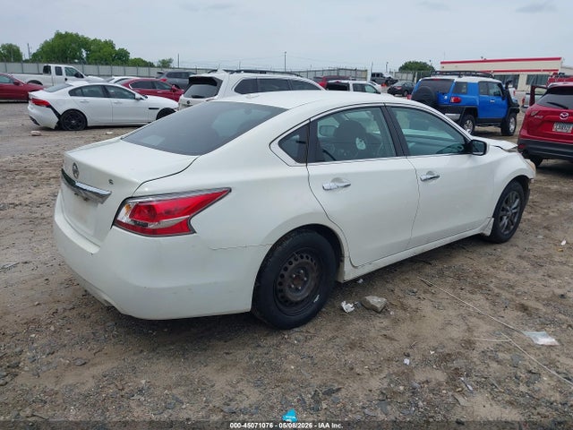 Продаж на аукціоні авто 2015 Nissan Altima 2.5 S, vin: 1N4AL3AP2FC498949, номер лоту: 45071076