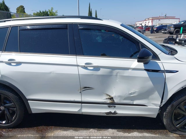Продажа на аукционе авто 2023 Volkswagen Tiguan 2.0t Se R-line Black, vin: 3VVCB7AX4PM024564, номер лота: 45071110