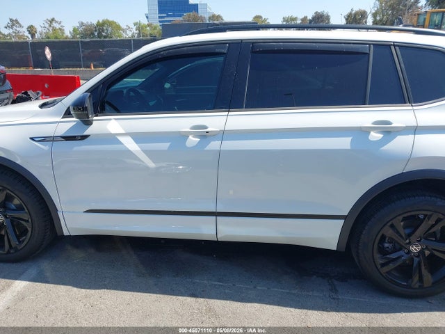 Продажа на аукционе авто 2023 Volkswagen Tiguan 2.0t Se R-line Black, vin: 3VVCB7AX4PM024564, номер лота: 45071110