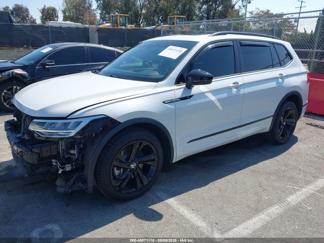 Продажа на аукционе авто 2023 Volkswagen Tiguan 2.0t Se R-line Black, vin: 3VVCB7AX4PM024564, номер лота: 45071110