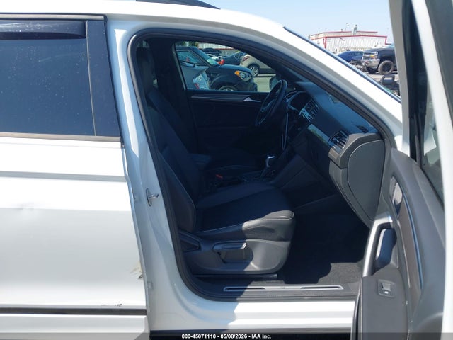 Продажа на аукционе авто 2023 Volkswagen Tiguan 2.0t Se R-line Black, vin: 3VVCB7AX4PM024564, номер лота: 45071110