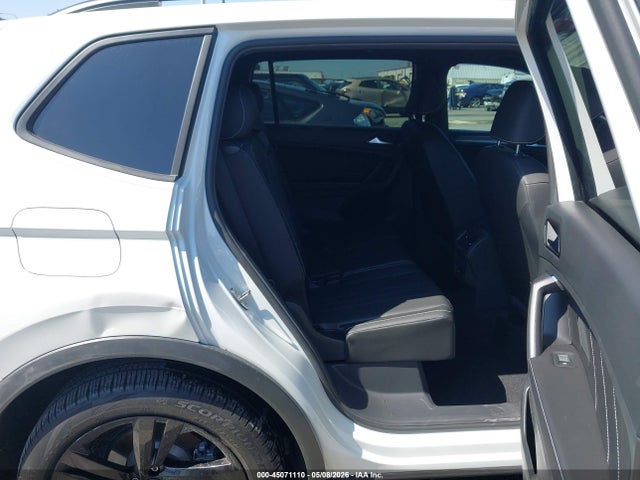 Продажа на аукционе авто 2023 Volkswagen Tiguan 2.0t Se R-line Black, vin: 3VVCB7AX4PM024564, номер лота: 45071110