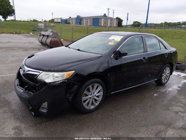 45071114 :رقم المزاد ، 4T4BF1FK5ER346827 vin ، 2014 Toyota Camry Xle مزاد بيع