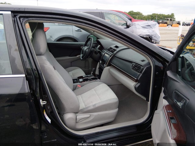 45071114 :رقم المزاد ، 4T4BF1FK5ER346827 vin ، 2014 Toyota Camry Xle مزاد بيع