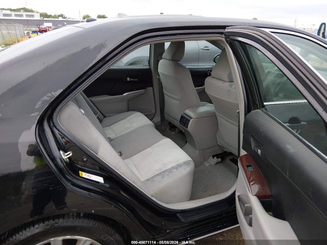 45071114 :رقم المزاد ، 4T4BF1FK5ER346827 vin ، 2014 Toyota Camry Xle مزاد بيع