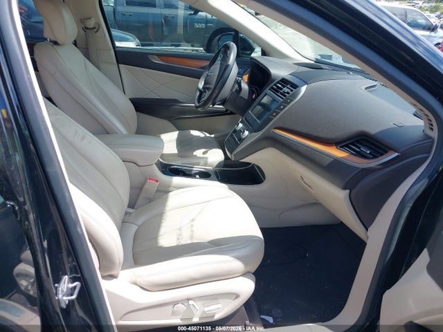 45071135 :رقم المزاد ، 5LMCJ2C92HUL12138 vin ، 2017 Lincoln Mkc Select مزاد بيع