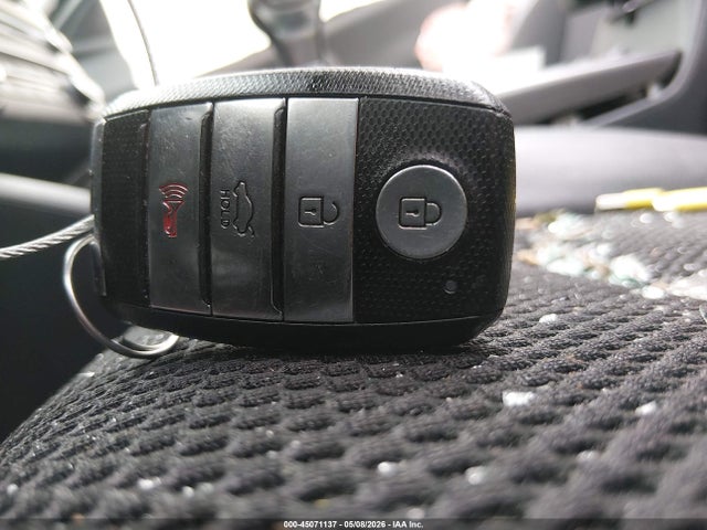 Auction sale of the 2019 Kia Optima S, vin: 5XXGT4L36KG365657, lot number: 45071137