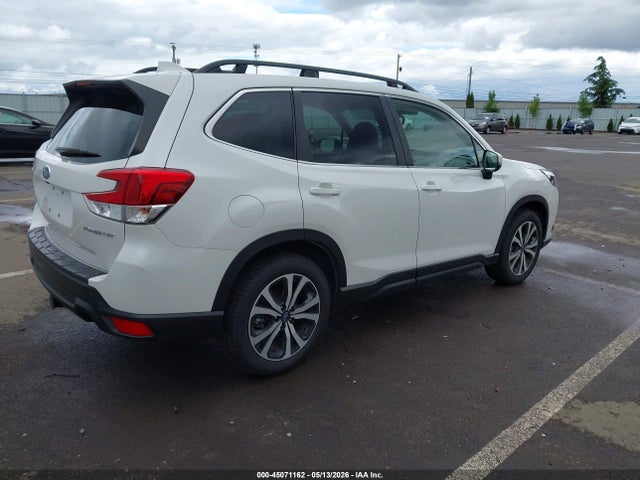 Subaru Forester Limited 2023 JF2SKAPC7PH470192 Image 4