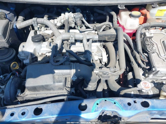 JTDKDTB3XG1589942 Toyota Prius C Two