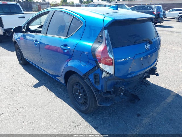 JTDKDTB3XG1589942 Toyota Prius C Two