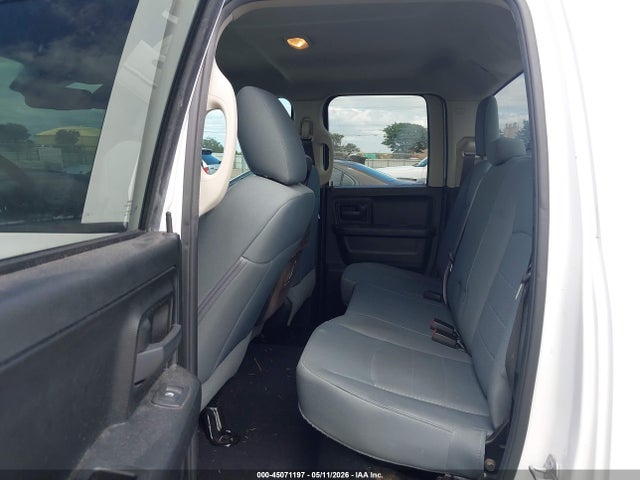 45071197 :رقم المزاد ، 1C6RR6FT2KS745672 vin ، 2019 Ram 1500 Classic Tradesman  4x2 6'4 Box مزاد بيع