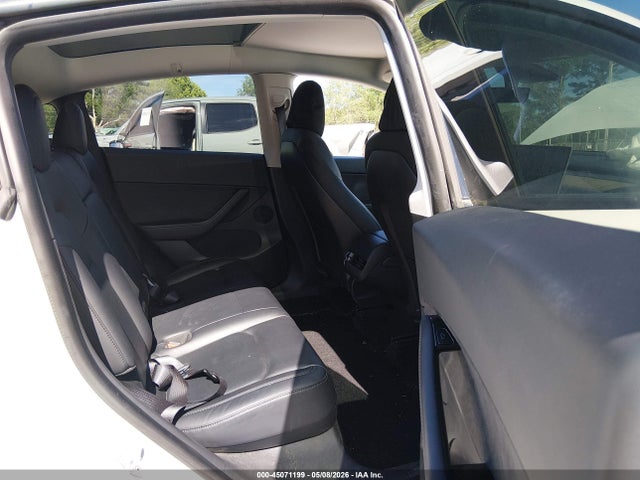 45071199 :رقم المزاد ، 5YJYGDEE1MF063478 vin ، 2021 Tesla Model Y Long Range Dual Motor All-wheel Drive مزاد بيع