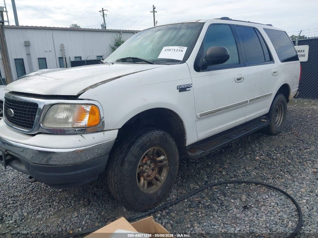 45071218 :رقم المزاد ، 1FMPU16L01LB44685 vin ، 2001 Ford Expedition Xlt مزاد بيع