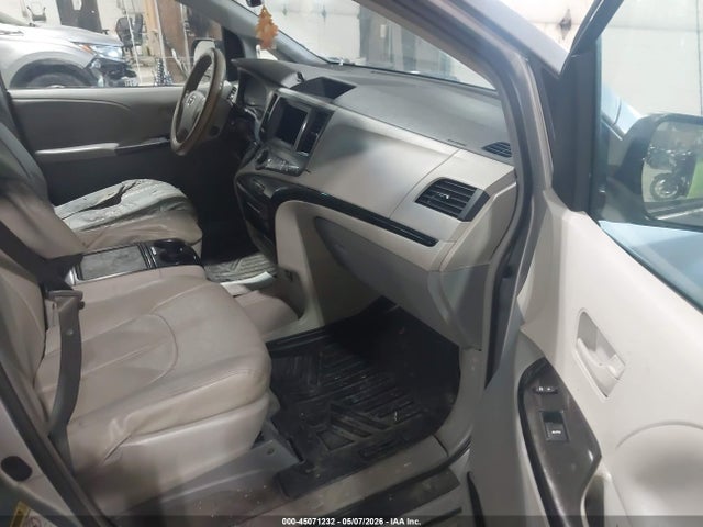 Продаж на аукціоні авто 2014 Toyota Sienna Le V6 8 Passenger, vin: 5TDKK3DCXES433869, номер лоту: 45071232