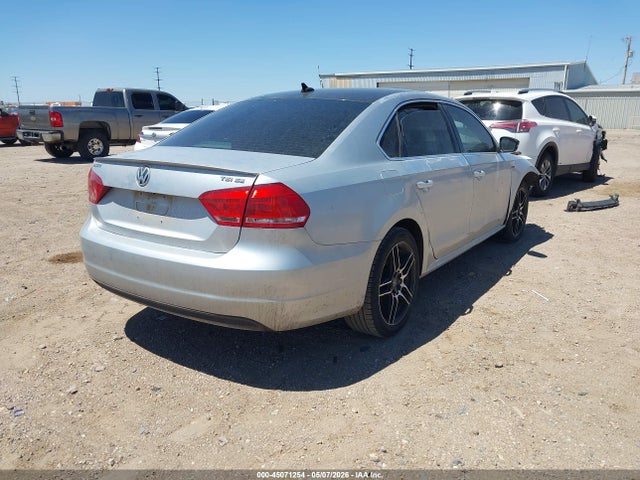 45071254 :رقم المزاد ، 1VWBS7A34FC078774 vin ، 2015 Volkswagen Passat 1.8t Sport مزاد بيع