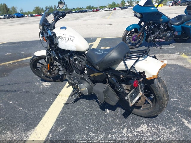 Harley-Davidson Xl883 N 2022 1HD4LE218NB400474 Image 3
