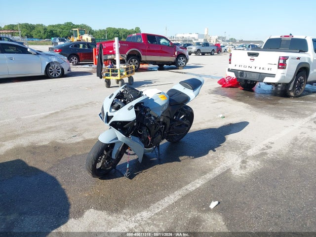 45071318 :رقم المزاد ، JH2PC40098M104835 vin ، 2008 Honda Cbr600 Rr مزاد بيع