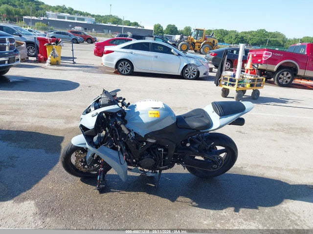 45071318 :رقم المزاد ، JH2PC40098M104835 vin ، 2008 Honda Cbr600 Rr مزاد بيع