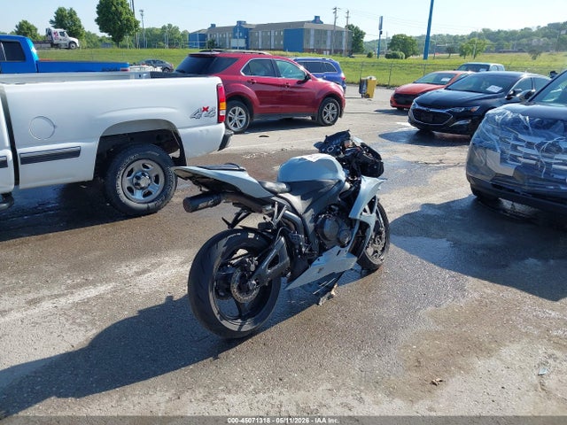 45071318 :رقم المزاد ، JH2PC40098M104835 vin ، 2008 Honda Cbr600 Rr مزاد بيع