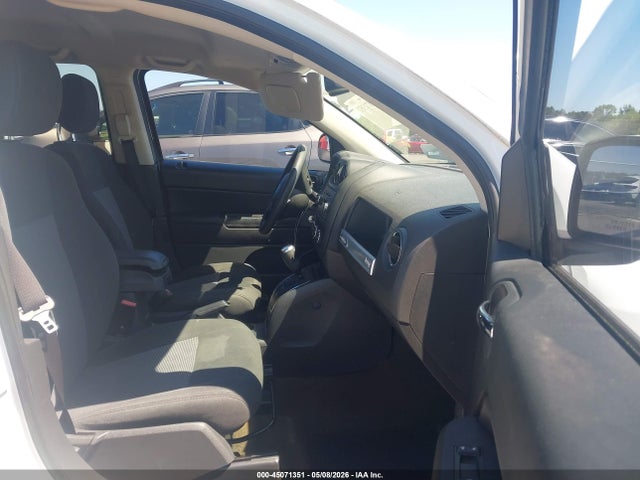 2017 Jeep Compass Sport Fwd მანქანა იყიდება აუქციონზე, vin: 1C4NJCBA2HD186428, აუქციონის ნომერი: 45071351