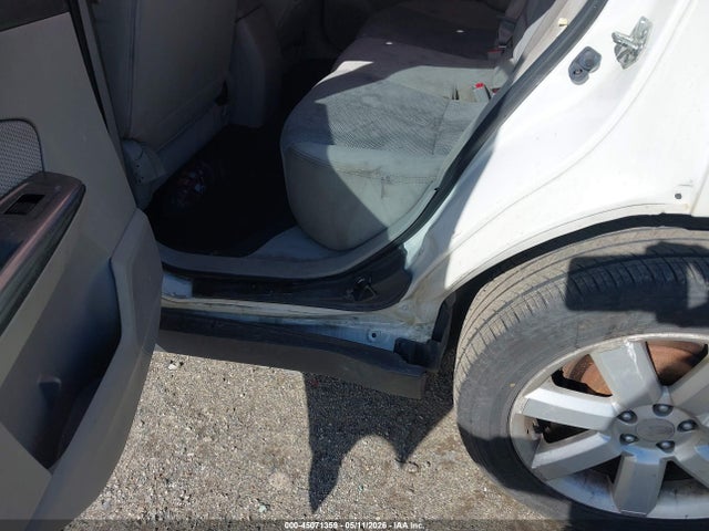 45071359 :رقم المزاد ، JF2SHABC8BH777224 vin ، 2011 Subaru Forester 2.5x مزاد بيع