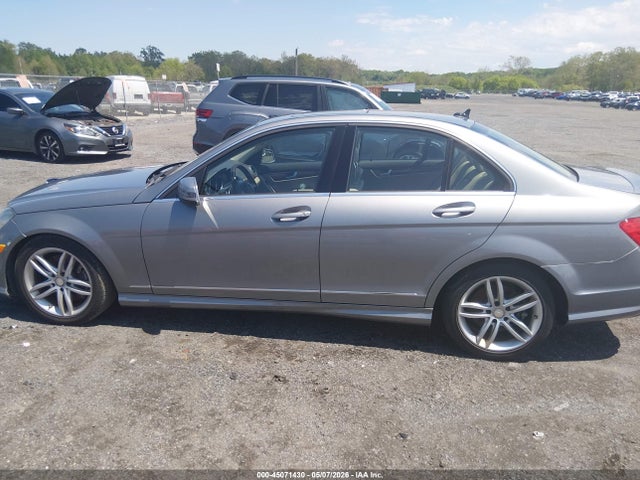 Продажа на аукционе авто 2013 Mercedes-benz C 300 Sport 4matic, vin: WDDGF8AB9DR280391, номер лота: 45071430