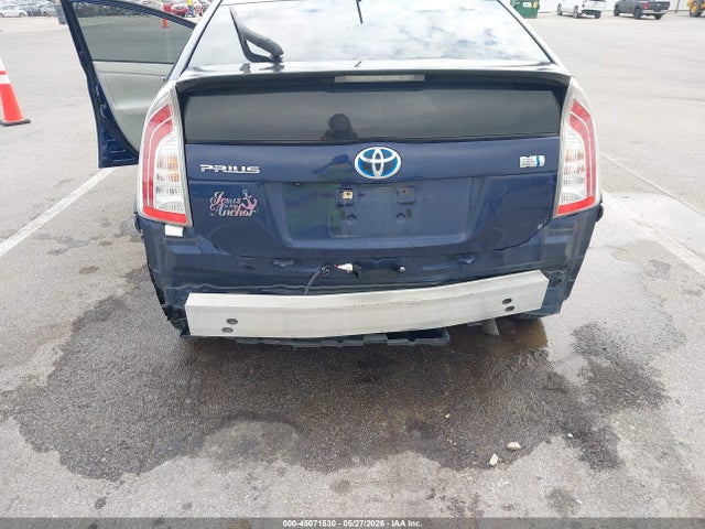 Продажа на аукционе авто 2013 Toyota Prius Three, vin: JTDKN3DU2D1620194, номер лота: 45071530