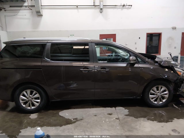 KNDMB5C1XH6243241 KIA SEDONA LX