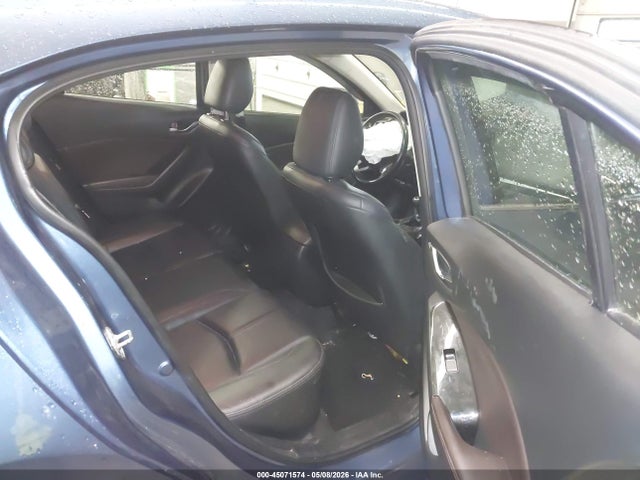 45071574 :رقم المزاد ، 3MZBN1L37JM239322 vin ، 2018 Mazda Mazda3 Touring مزاد بيع