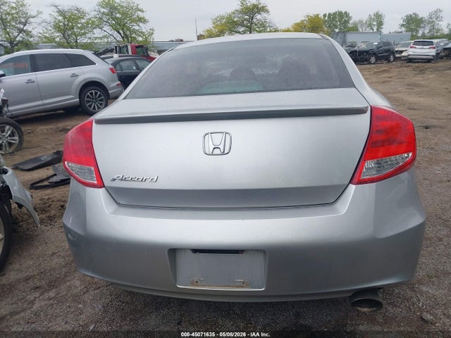 45071635 :رقم المزاد ، 1HGCS1B73BA010527 vin ، 2011 Honda Accord 2.4 Ex مزاد بيع